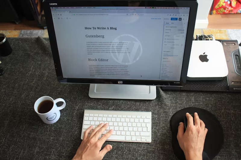 พัฒนาเอง (Custom) หรือเลือกใช้ WordPress